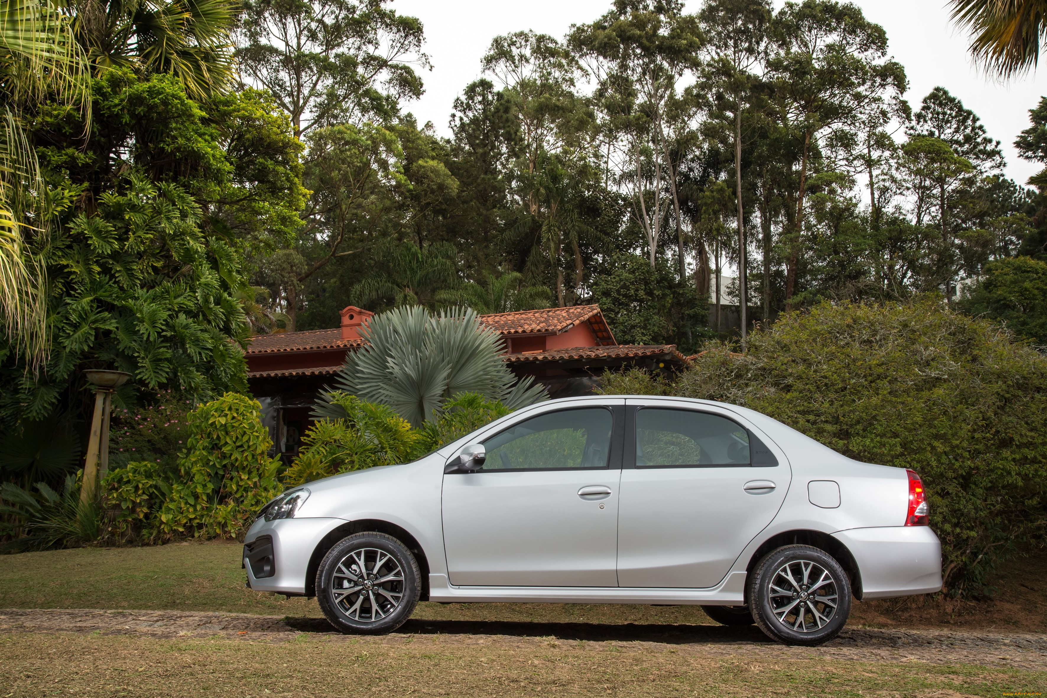 , toyota, etios, platinum, hatchback, latam, 2016